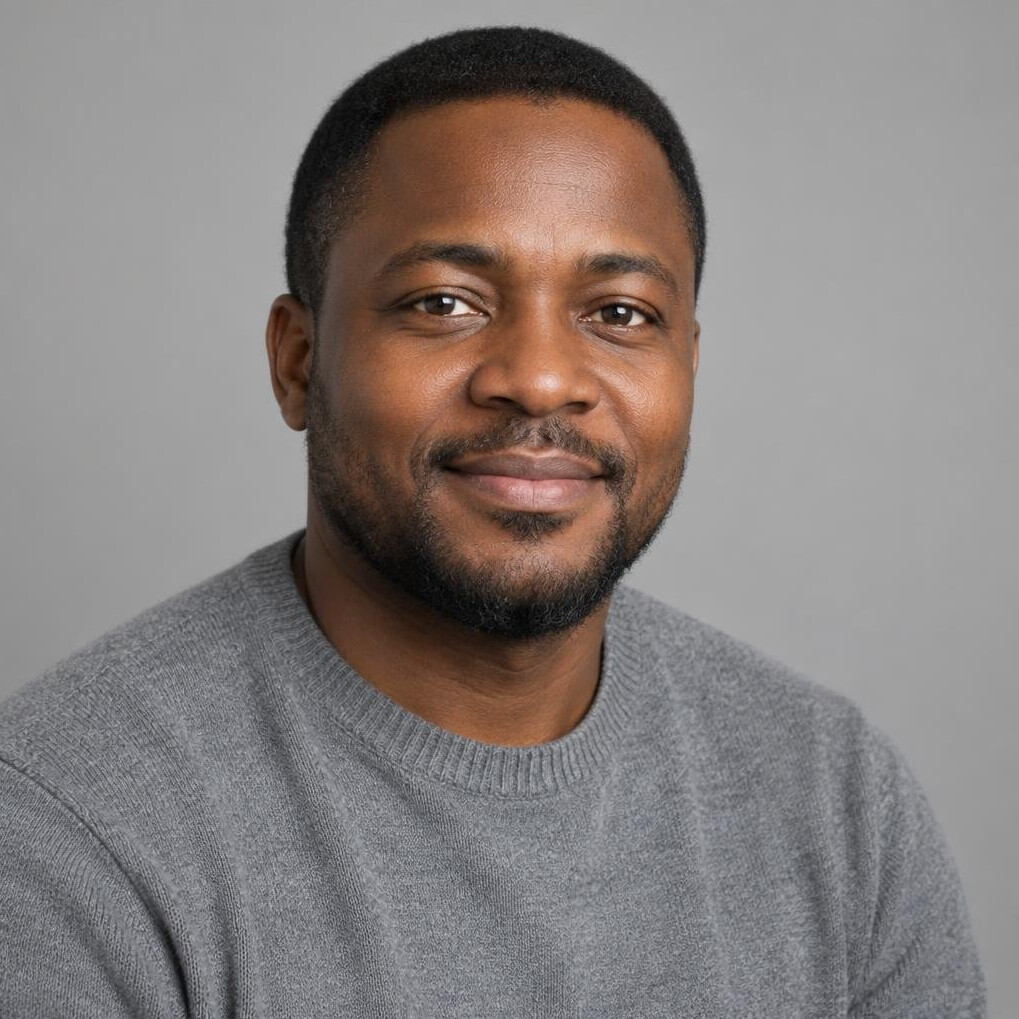 Portrait of a man with a beard looking at the camera